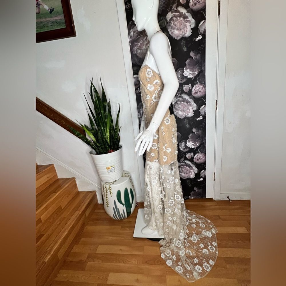 ELLIATT RETUSA GOWN - Picture 9 of 10